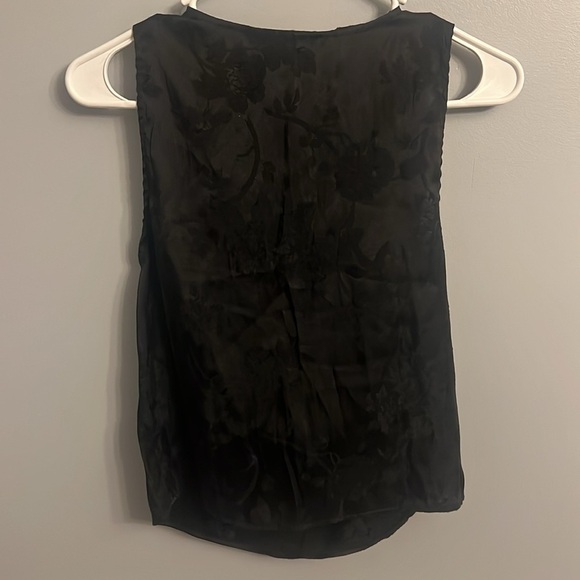 Women’s Zara Black floral cowl neck sleeveless blouse size small - Picture 2 of 4